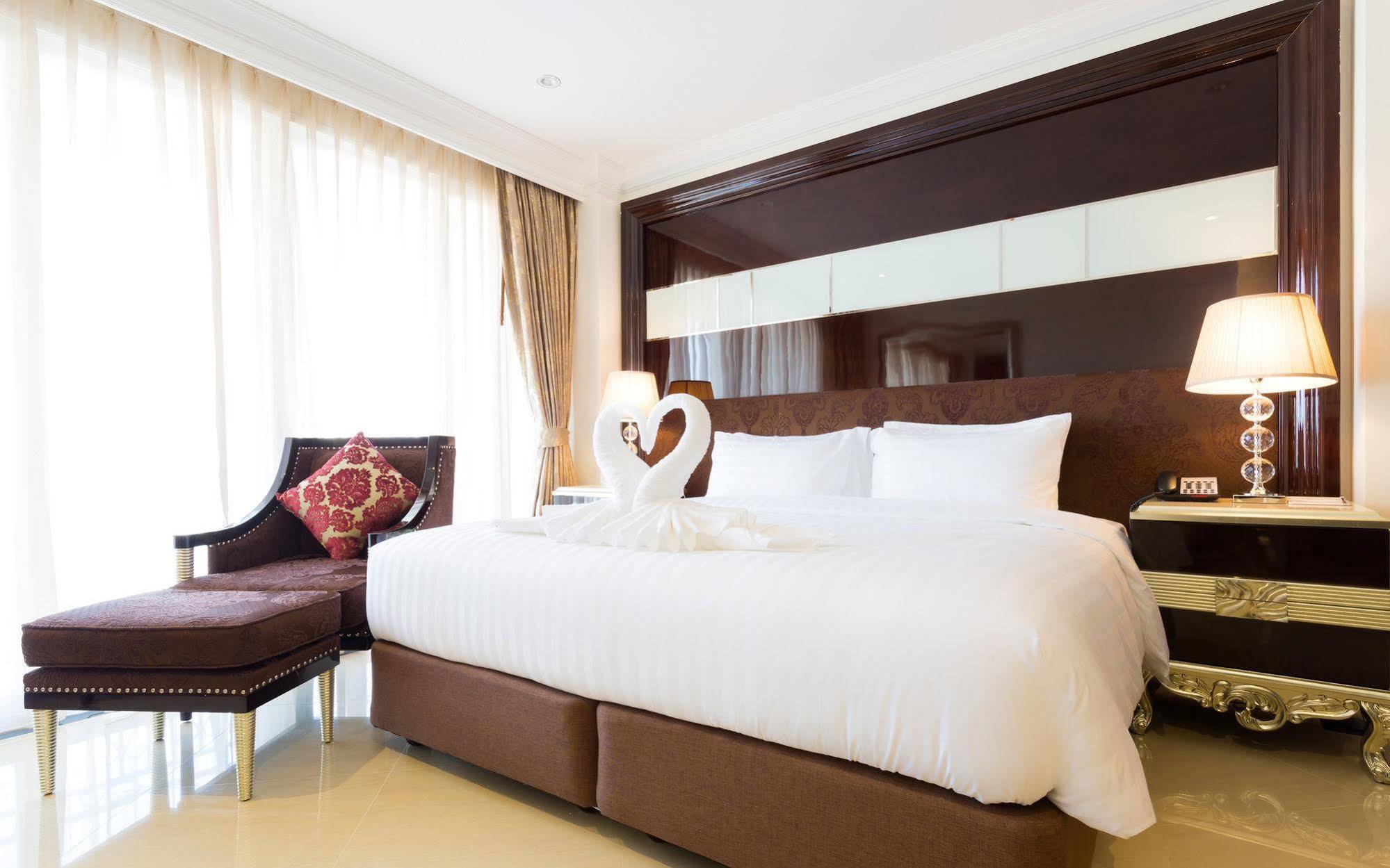 Lk President Otel Pattaya Dış mekan fotoğraf