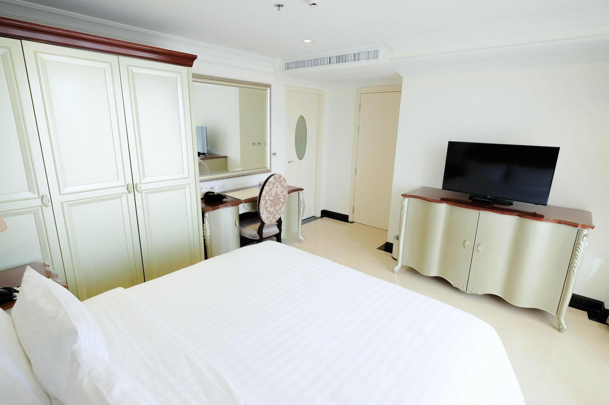 Lk President Otel Pattaya Dış mekan fotoğraf