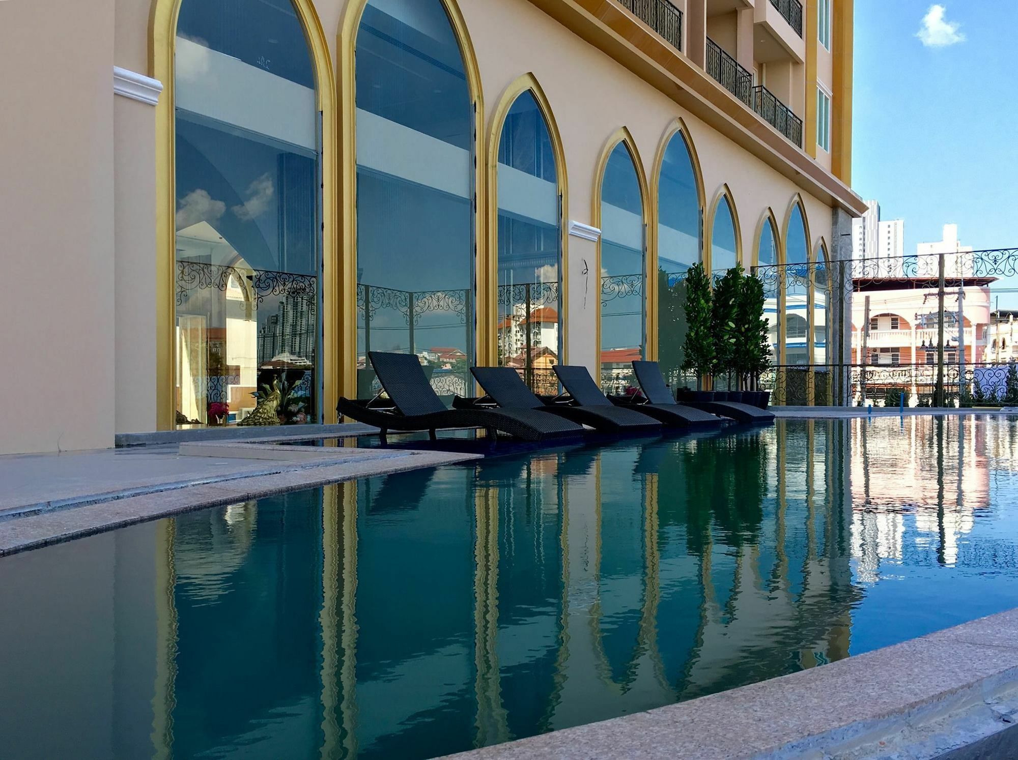 Lk President Otel Pattaya Dış mekan fotoğraf